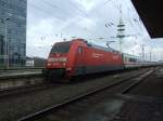 101 021 mit InterCity in Duisburg Hbf