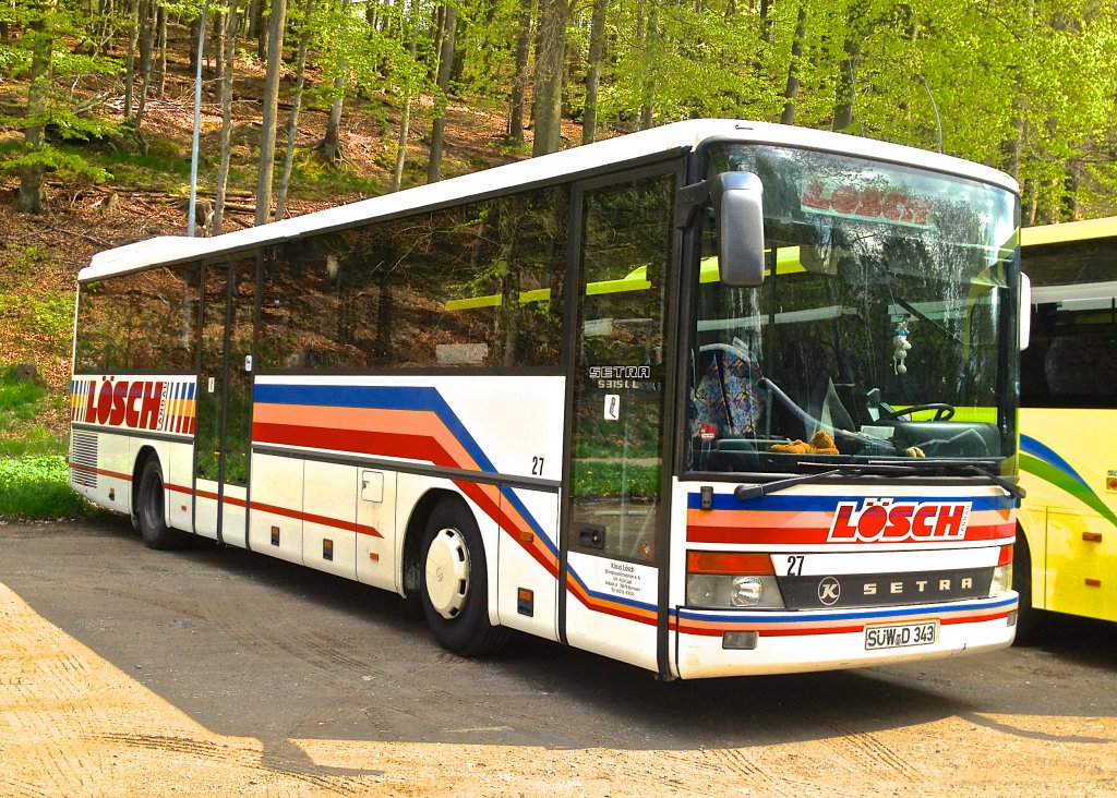Dieser Setra S315UL des Unternehmens L�sch aus Landau stand w�hrend des 2. Bundesligaspiels 1.FCK gegen FSV Frankfurt am 5.5.2012 auf einem Park-and-Ride-Parkplatz und wartete auf das Ende des Spiels.