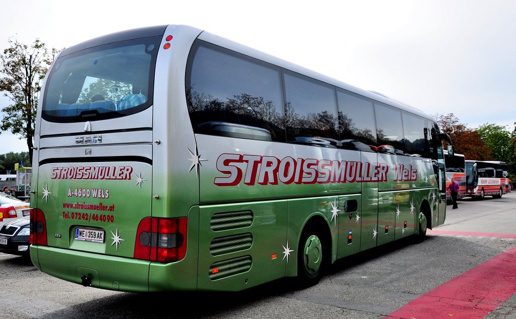 MAN LIONs COACH von STROISSM�LLER Reisen aus Ober�sterreich,Krems,29.9.2012.