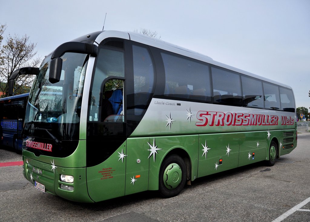 MAN LIONs COACH von STROISSM�LLER Reisen aus Ober�sterreich,Krems,29.9.2012.