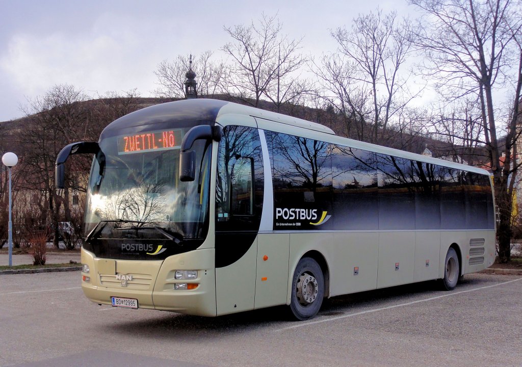 MAN POSTBUS der �BB auf der Linie Krems>Zwettl in Nieder�sterreich hier in Krems an der Donau,8.2.2013.