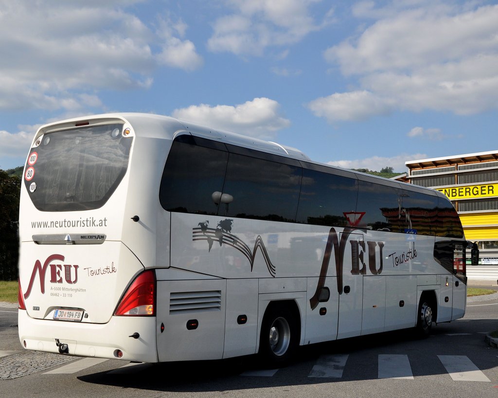 NEOPLAN CITYLINER von NEU Touristik aus �sterreich im Sept. 2012 in Krems.
