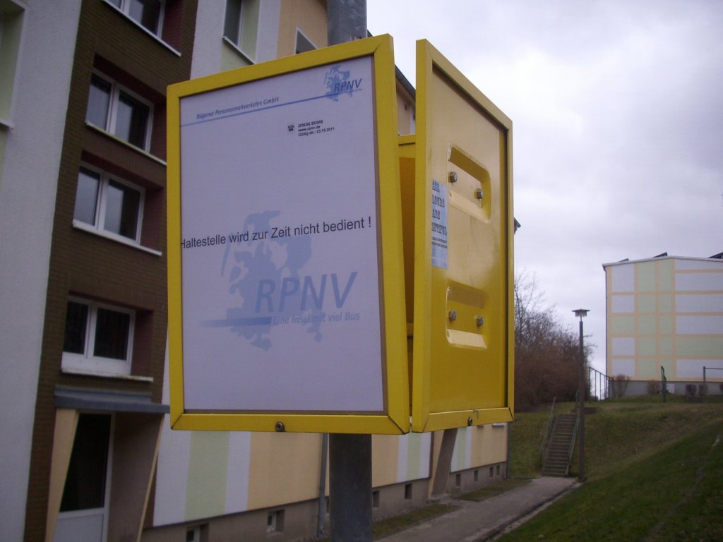 Sassnitz Merkelstra�e wird wegen Stra�ensch�den nicht mehr bedient.