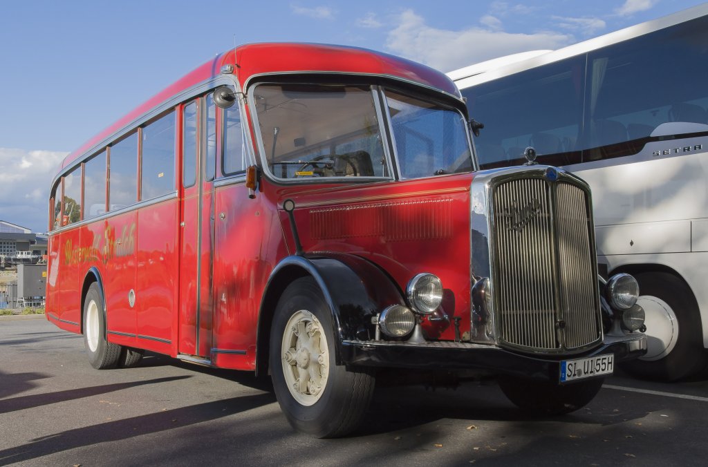 Saurer Reisbus in Koblenz N�he Deutsches Eck am 29.9.2012