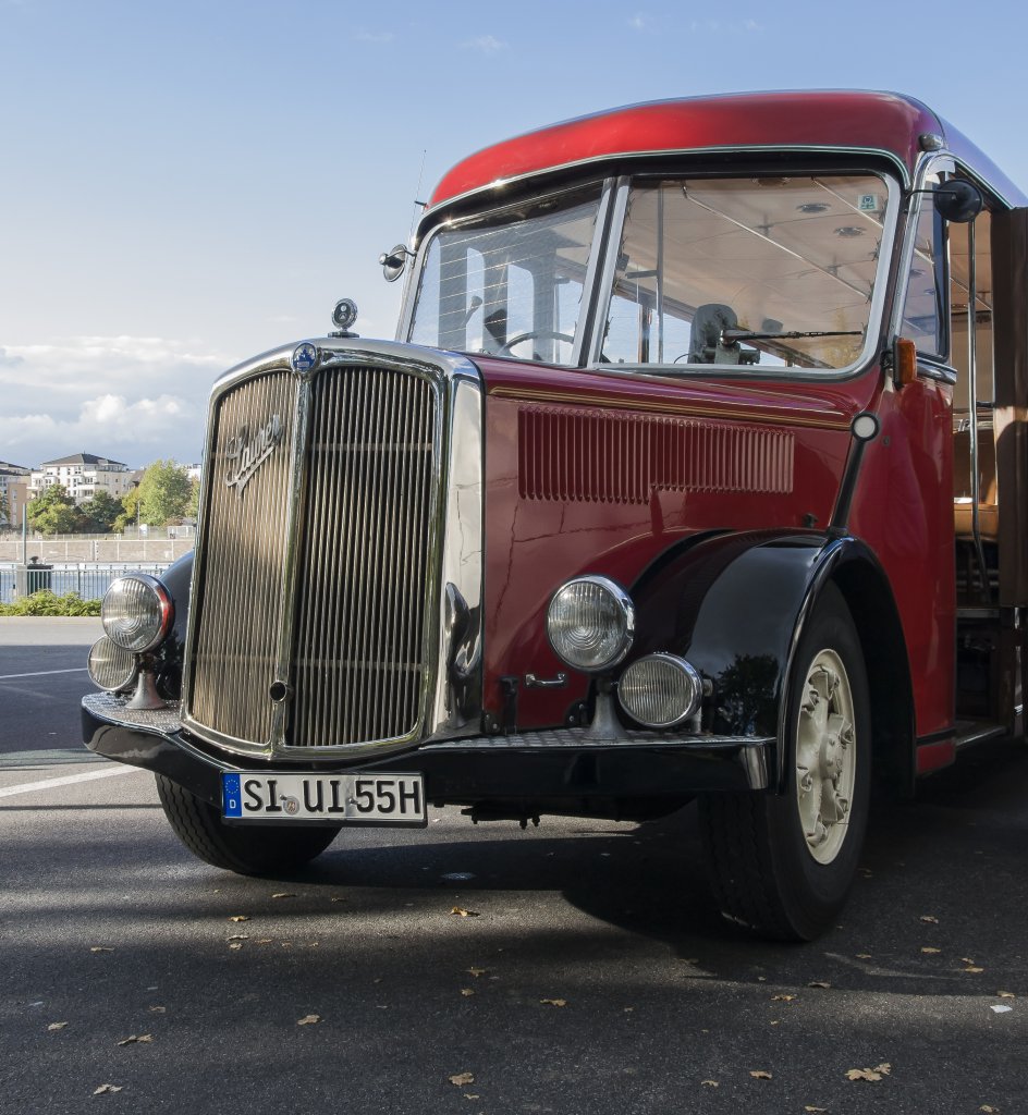Saurer Reisebus in Koblenz N�he Deutsches Eck am 29.9.2012
