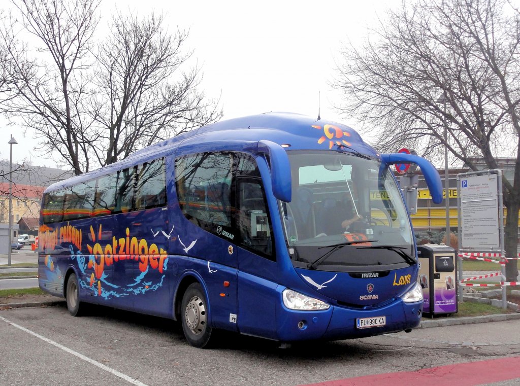 SCANIA IRIZAR von DATZINGER Reisen aus Nieder�sterreich im November 2012 in Krems.