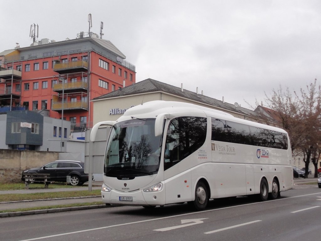 SCANIA IRIZAR von VEGA TOURS aus der CZ im J�nner 2013 in Krems an der Donau.