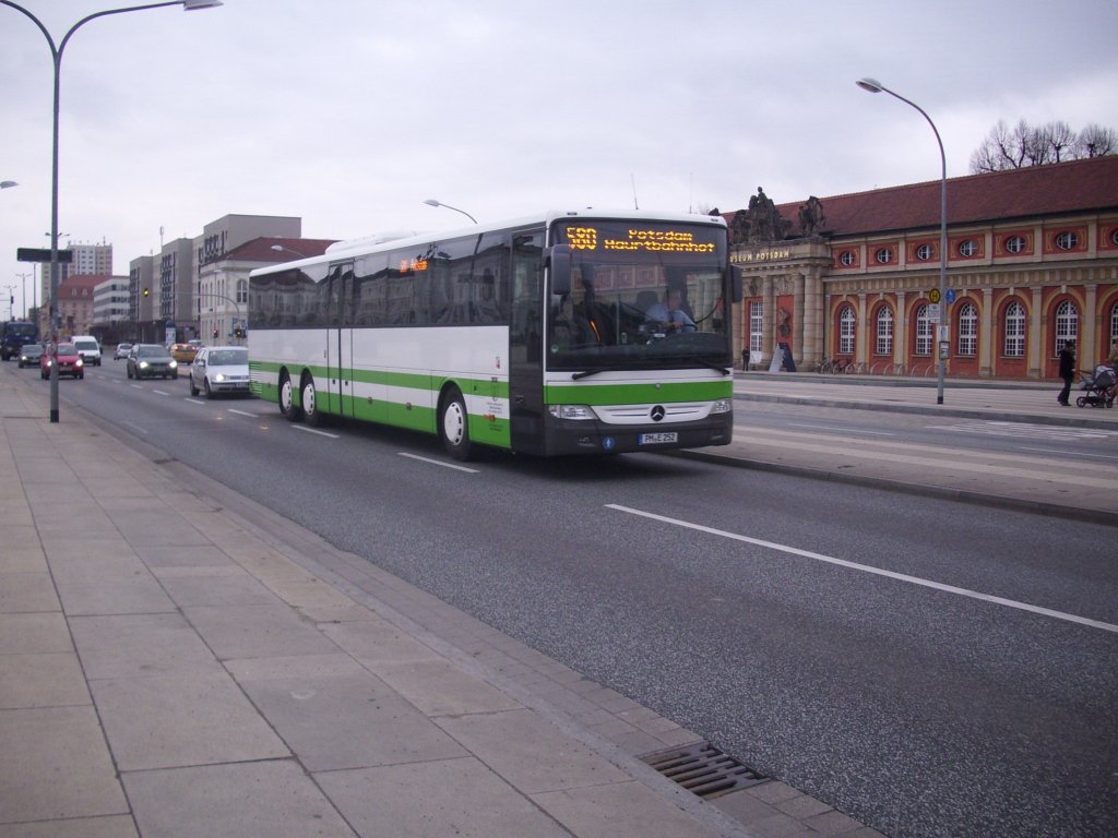 Sehr sch�ner Mercedes Integro L in Potsdam.