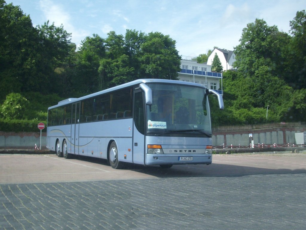 Setra 319 UL von AC Reisen aus Deutschland im Stadthafen Sassnitz.