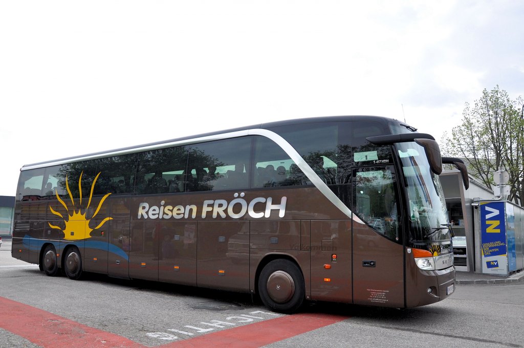 SETRA 417 HDH von FR�CH Reisen aus �sterreich am 28.4.2013 in Krems an der Donau.