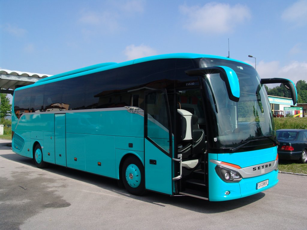 SETRA 515 HD,der brandneue und noch  nackte  Superbus vom Reiseparadies KASTLER aus Ottensheim bei Linz/�sterreich,29.5.2013.
www.kastler.at,gruppenreisen@kastler.at