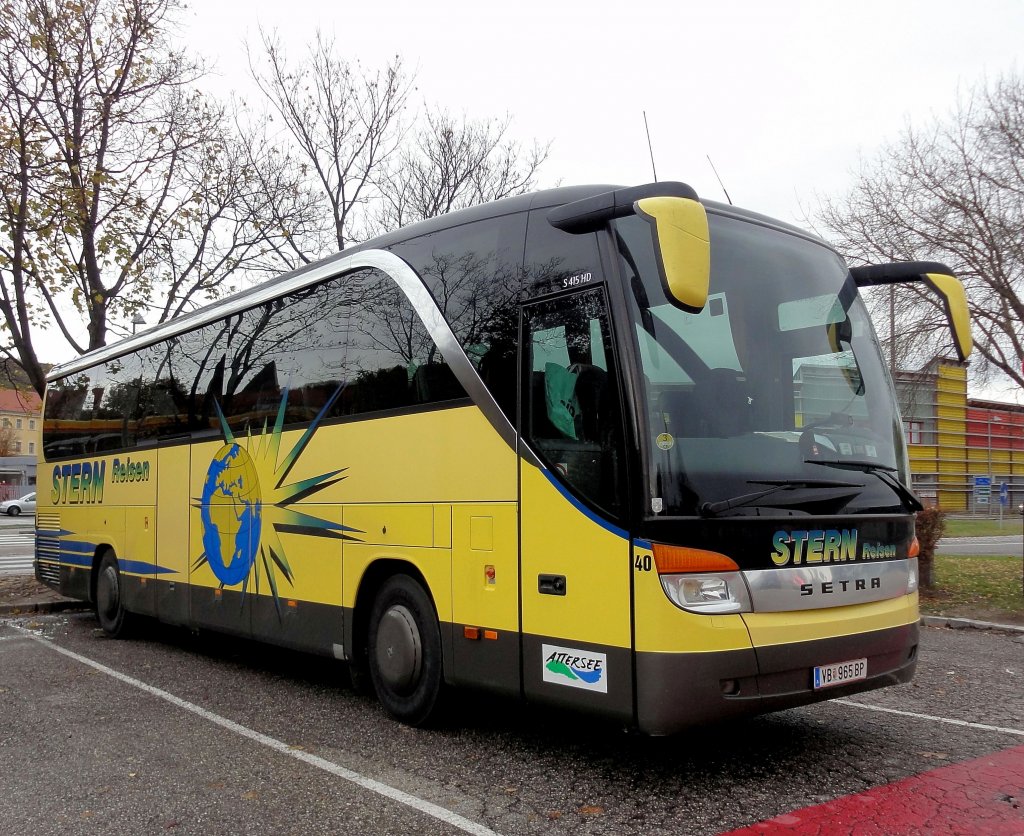 SETRA S415 HD von STERN REISEN aus Ober�sterreich am 2.11.2012 in Krems an der Donau.