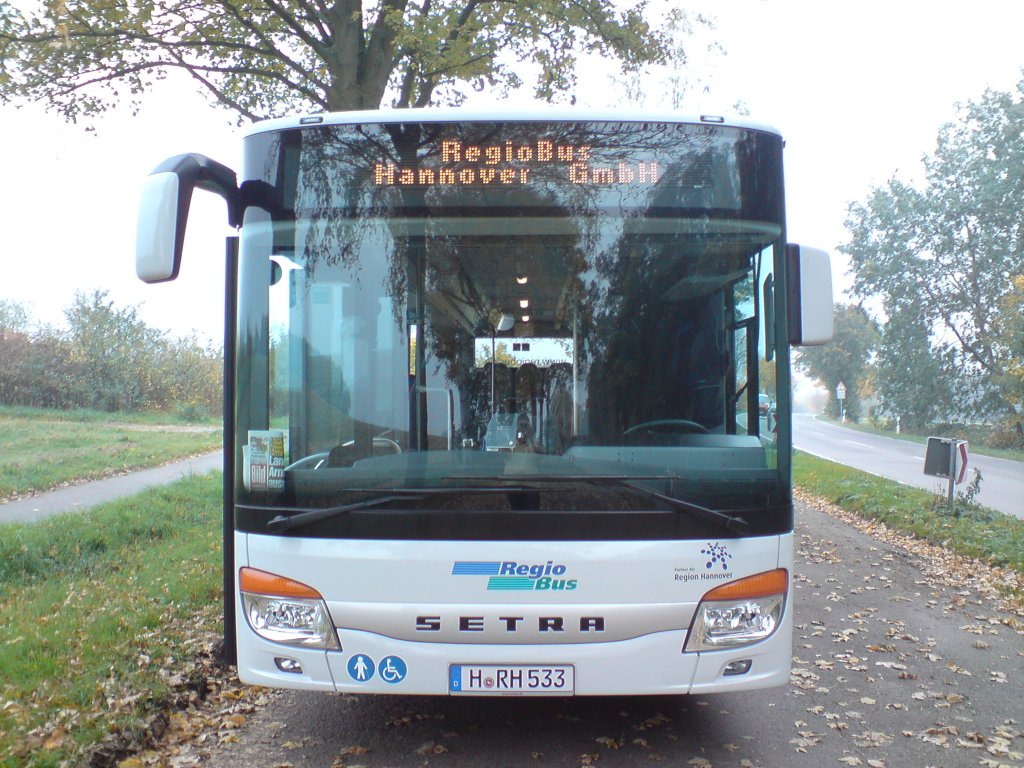 Setra S415 NF (H-RH 533) Aufgenommen w�hrend einer Betriebsfahrt (Leerfahrt) am 24. Oktober 2012