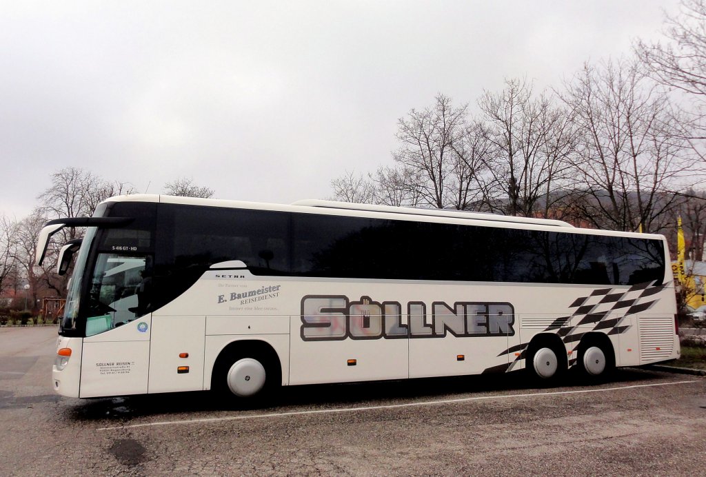 SETRA S416 GT-HD von S�LLNER Reisen aus Deutschland am 29.12.2012 in Krems an der Donau.