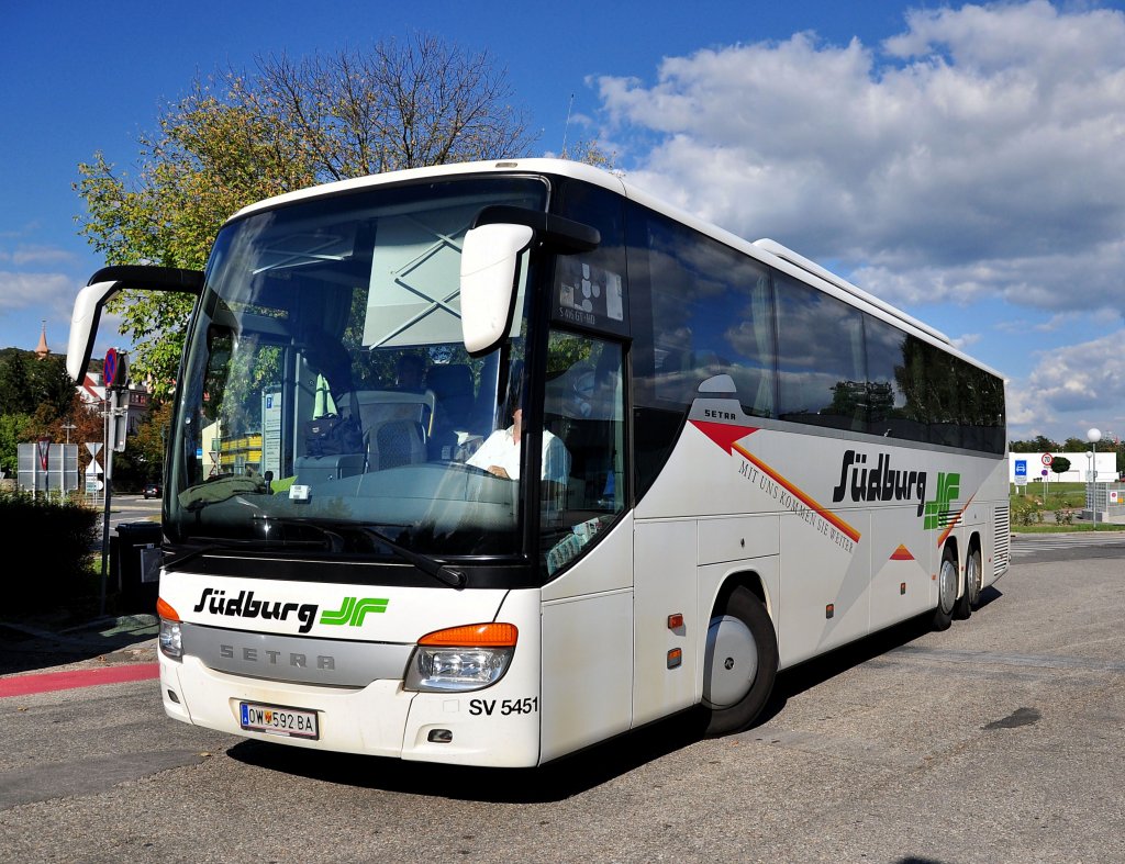 SETRA S416 GT- HD von S�DBURG Reisen aus �sterreich am 20.9.2012 in Krems an der Donau.