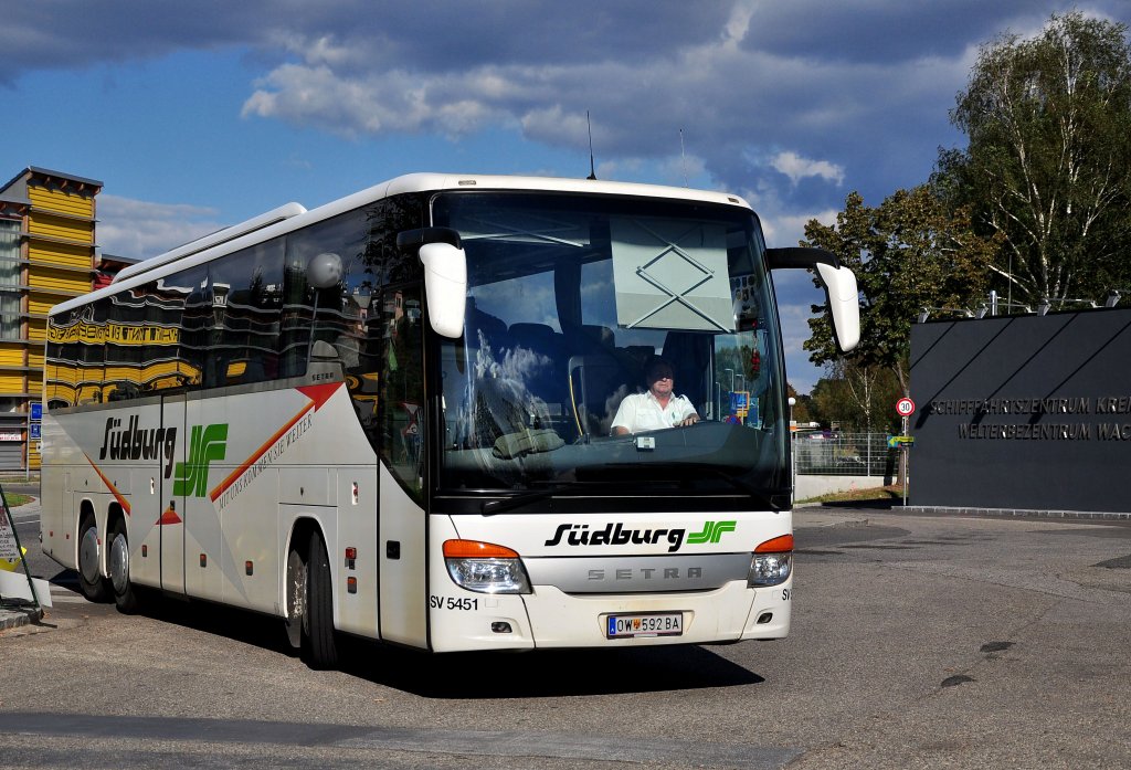 SETRA S416 GT- HD von S�DBURG Reisen aus �sterreich am 20.9.2012 in Krems an der Donau.