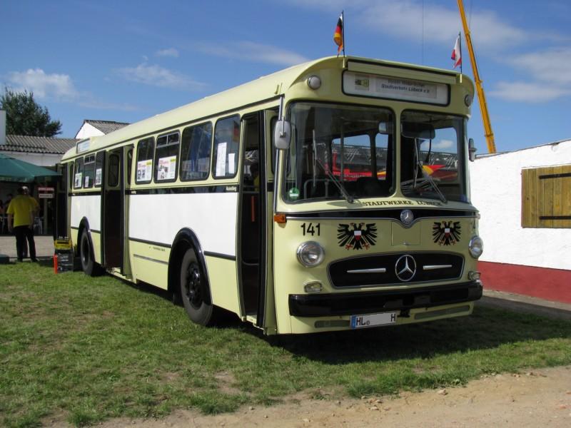 Stadtomnibus MB O 317 der  Stadtwerke L�beck  [Heckansicht], Meetzen [16.08.2009]
 
