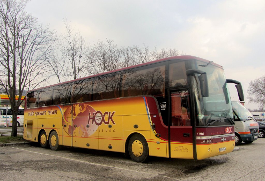 VAN HOOL T916 ASTRON vom Reiseb�ro Hermann HOCK aus Deutschland am 29.M�rz 2013 in Krems an der Donau.