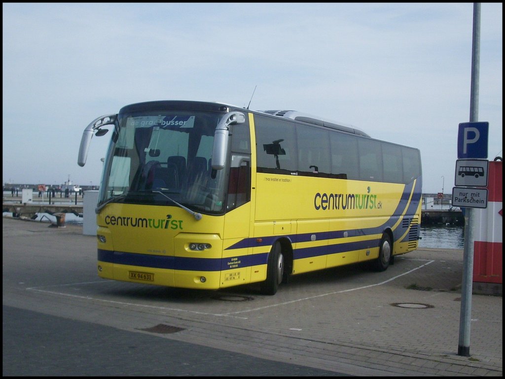 VDL Bova Magiq von CentrumTurist aus D�nemark im Stadthafen Sassnitz.