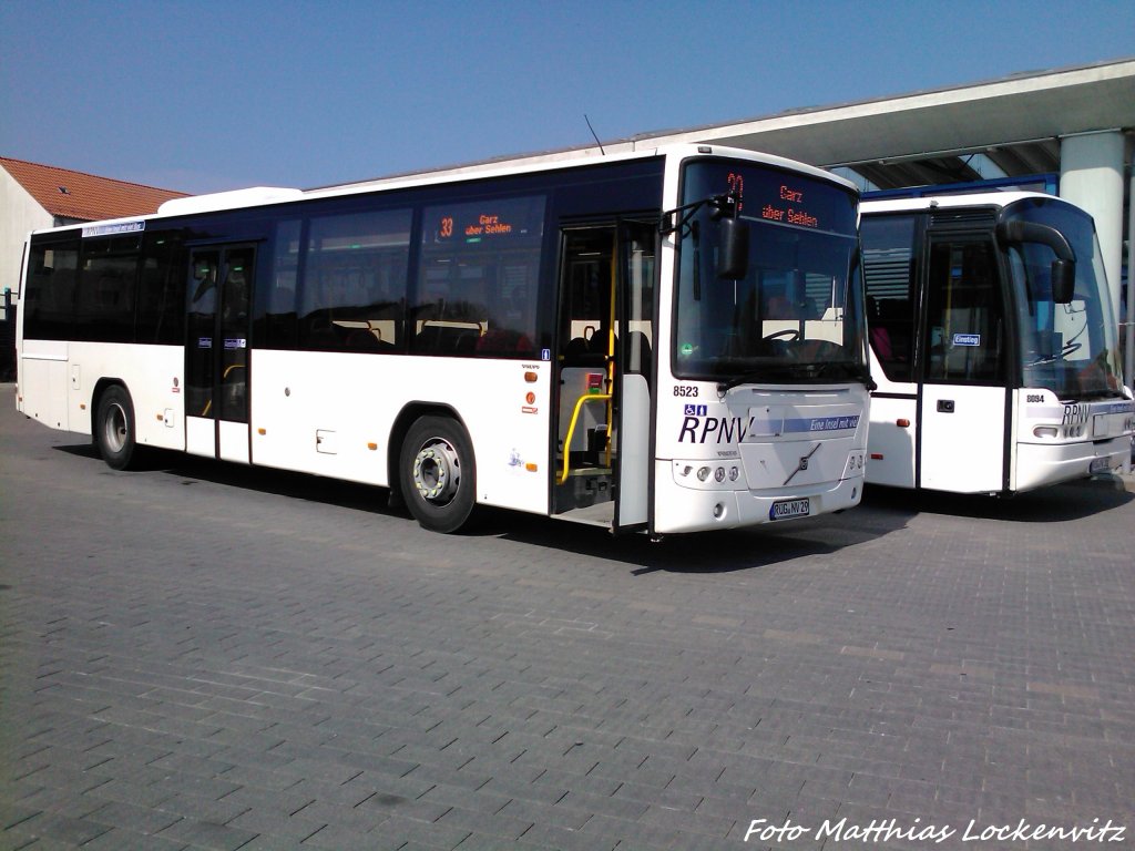 Volvo & Neoplan des RPNV aufm Busbahnhof in Bergen auf R�gen am 6.5.13 