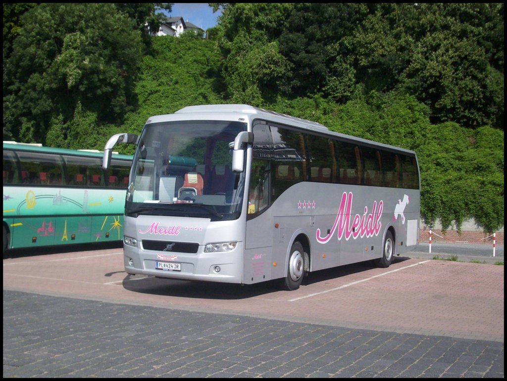 Volvo 9700 von Meidl aus �sterreich im Stadthafen Sassnitz.