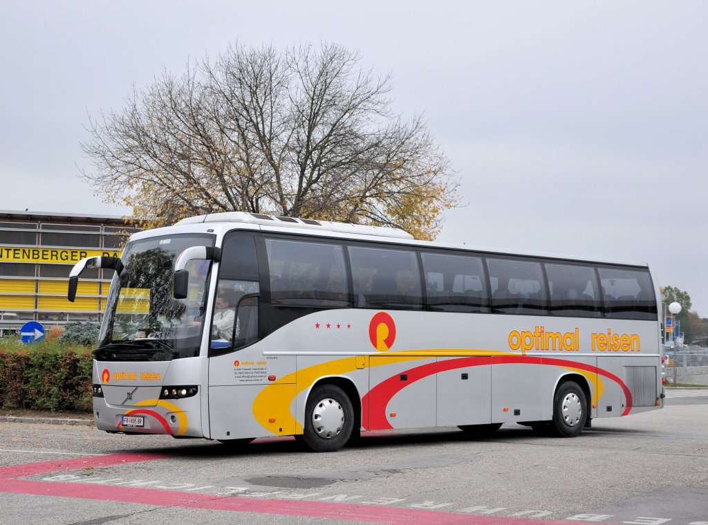 VOLVO 9700 von OPTIMAL Reisen aus Freistadt in Ober�sterreich,Krems,Oktober 2012.
