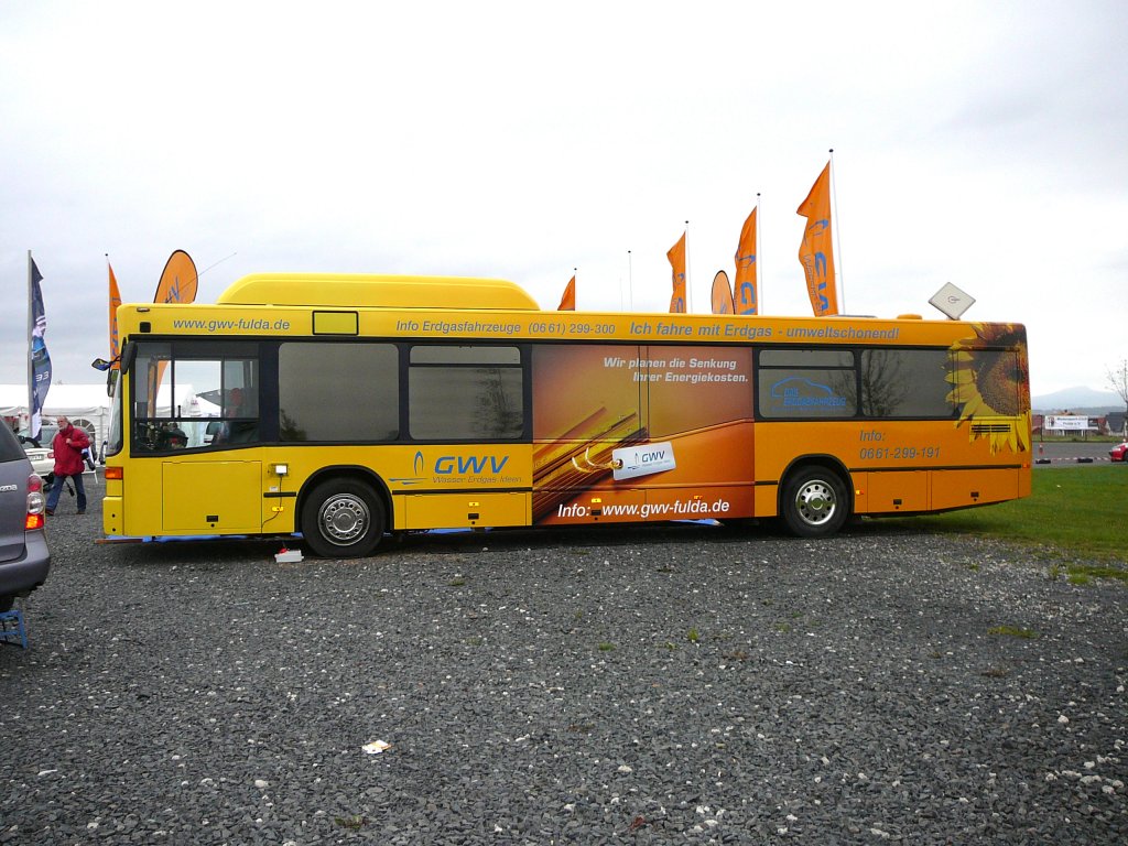 Werbebus der GWV steht auf dem Ausstellungsgel�nde  Fulda-Galerie  anl. des 1. Fuldaer Autotages am 04.10.2009 