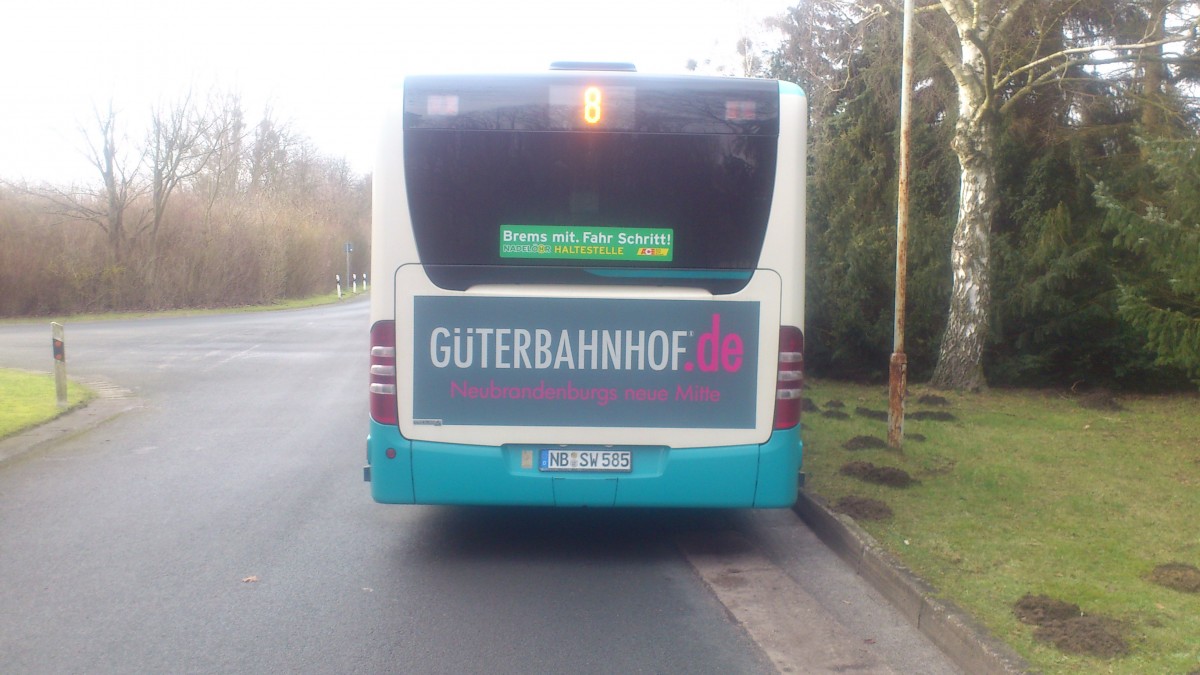 ....auch NB SW 585 hat seine neue Werbung bekommen und zwar auch vom G�terbahnhof was mehrere Wagen bekommen haben aber immer f�r eine andere Sache Werbung machen
