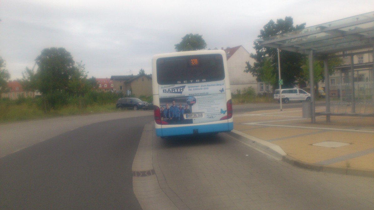 ....auch dieser Setra stand am 26.8 am Greifswalder Busbahnhof (NVP RL 168)mit Werbung f�r Ford Werkst�tten 