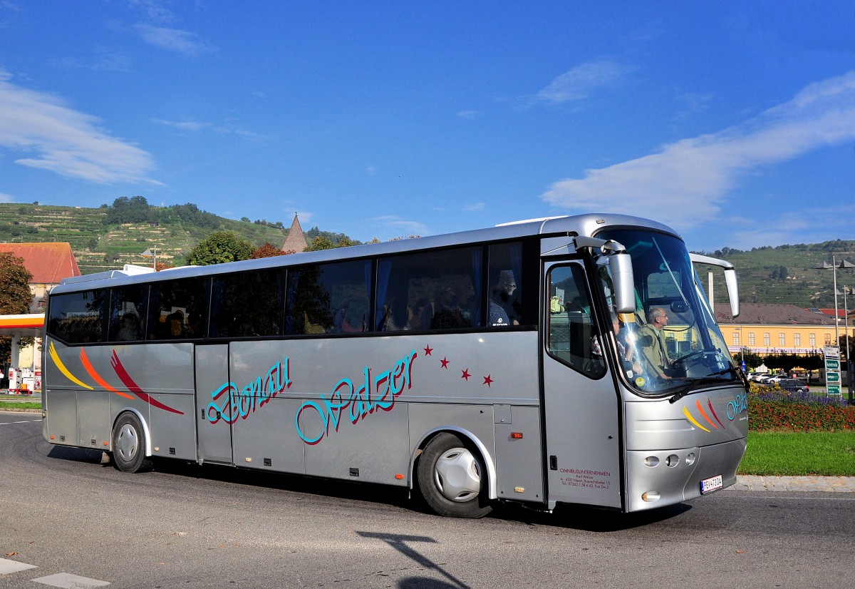 Bova Futura vom Karl Walzer-Omnibusbetrieb aus �sterreich am 20.9.2014 in Krems unterwegs.