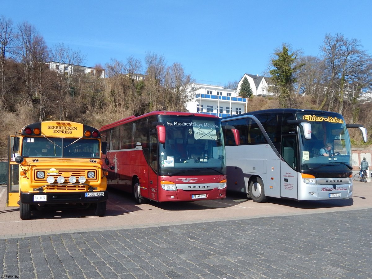Chevrolet als Seebr�ckenexpress und Setra 416 GT-HD von WF-Reisen und Setra 417 HDH von Ehlers-Reisen aus Deutschland im Stadthafen Sassnitz.