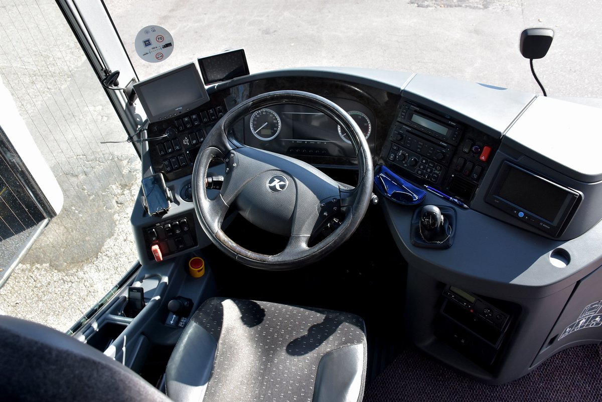 Cockpit des Setra 415 GT- HD von Busreisen HOFST�TTER aus �sterreich in Krems.