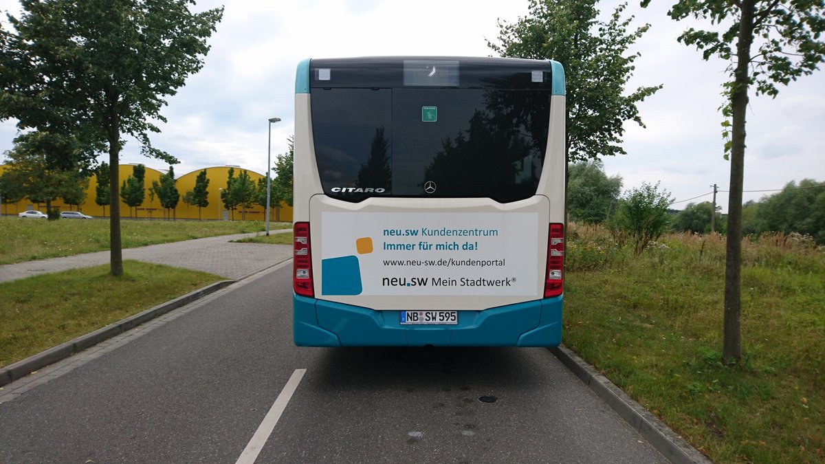 ....das Heck des neuen Citaro NB SW 595 der am 16.juli der �ffentlichkeit auf dem Neubrandenburger Marktplatz vorgestellt wurde ....jetzt seit einigen Wochen im Einsatz 