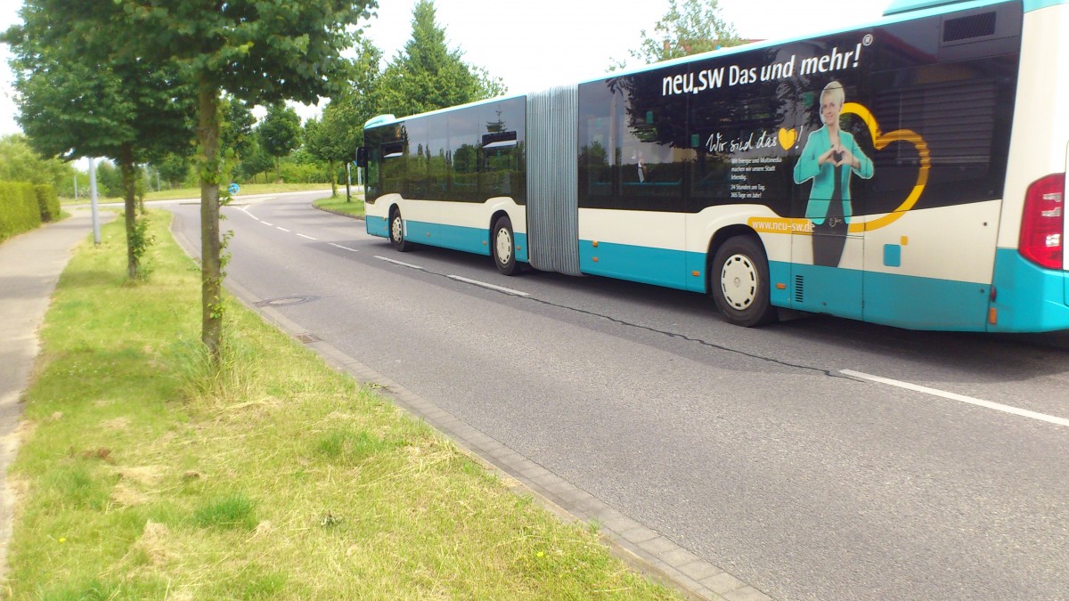 Der Citaro 3 NB SW 592
...an der endhaltestelle an der Landwehr gelungenes Fahrzeug von Mercedes