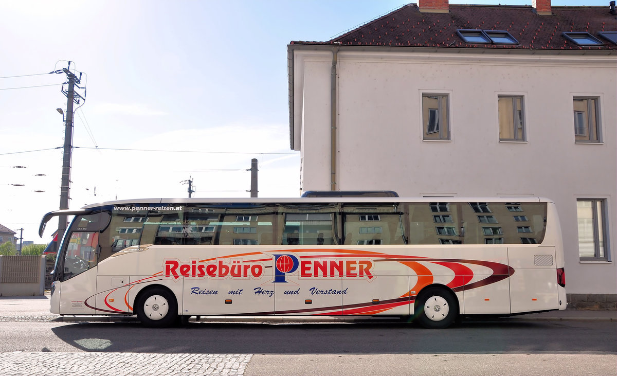 Der neue Setra 516 MD vom Reiseb�ro Penner aus Nieder�sterreich,in Krems gesehen.