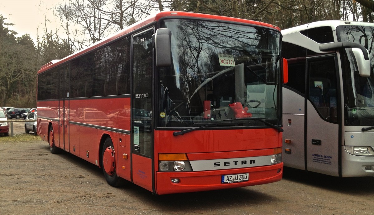 Dieser Setra S315 UL, der im Auftrag des ORN unterwegs ist, war am 23.02.2014 w�hrend eines Bundesligaspiels des 1.FC Kaiserslautern auf einem Parkplatz abgestellt.