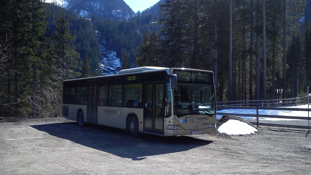 Ein Mercedes Citaro der ÖBB Postbus als Zillertal Arena Skibus. Fährt kostenlos zwischen Hochkrimml (Filzstein) durch Krimml zum Wald im Pinzgau. Depot beim Krimmler Wasserfälle
29/3/2014