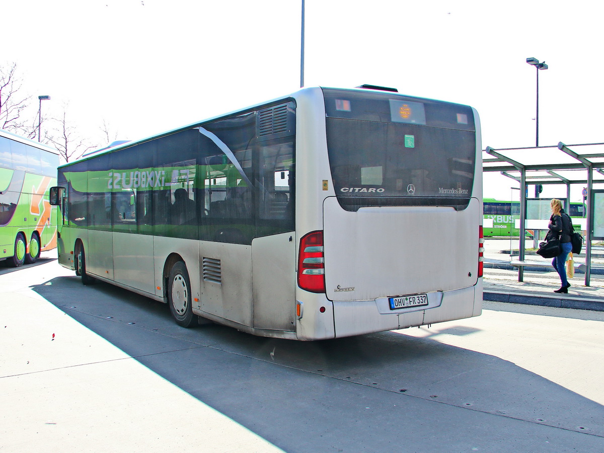 Heckansicht im Schienenersatzverkehr am 02. April 2018  am Bahnhof Berlin S�dkreuz. Mercedes-Benz O530 Facelift - Rechtner Reisen. 