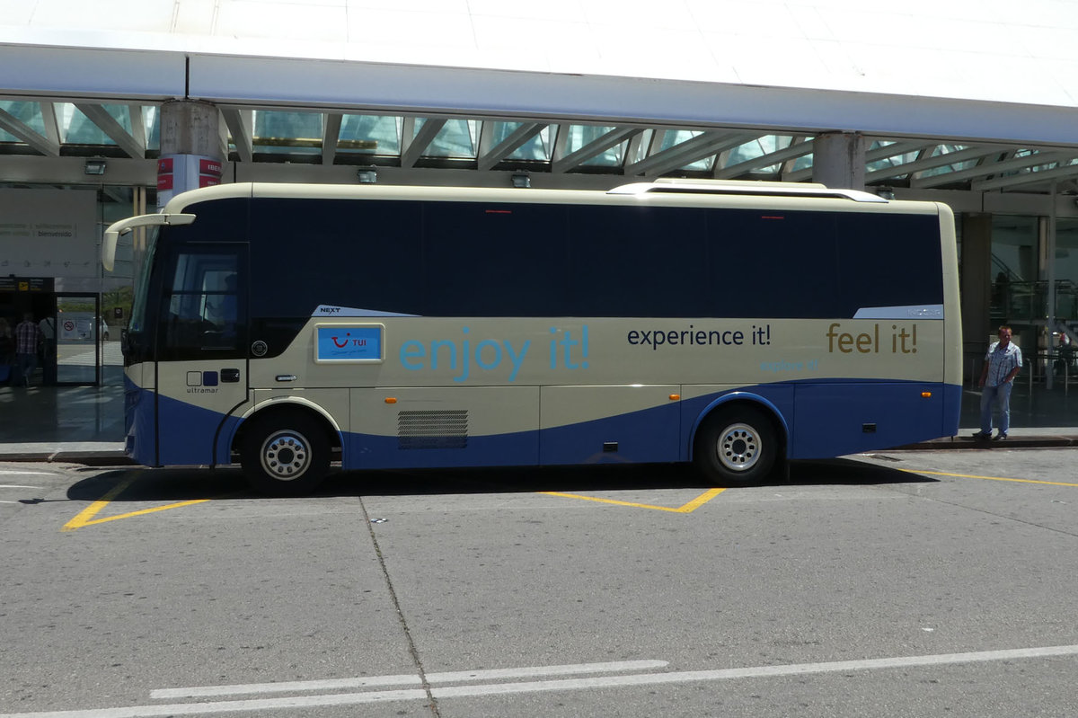 Indcar bringt Flugg�ste zum Airport Palma /Mallorca im Juni 2016