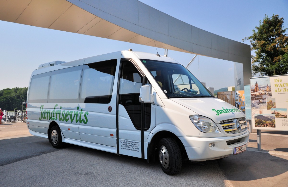 Kleinbus Mercedes Benz Sprinter von Jandrisevits aus �sterreich am 17.Juli 2014 in Krems gesehen.