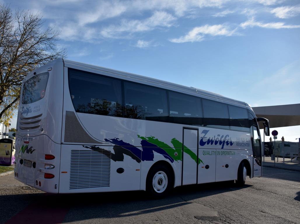 MAN GALILEO von Zw�lfer Reisen aus Nieder�sterreich 10/2017 in Krems.