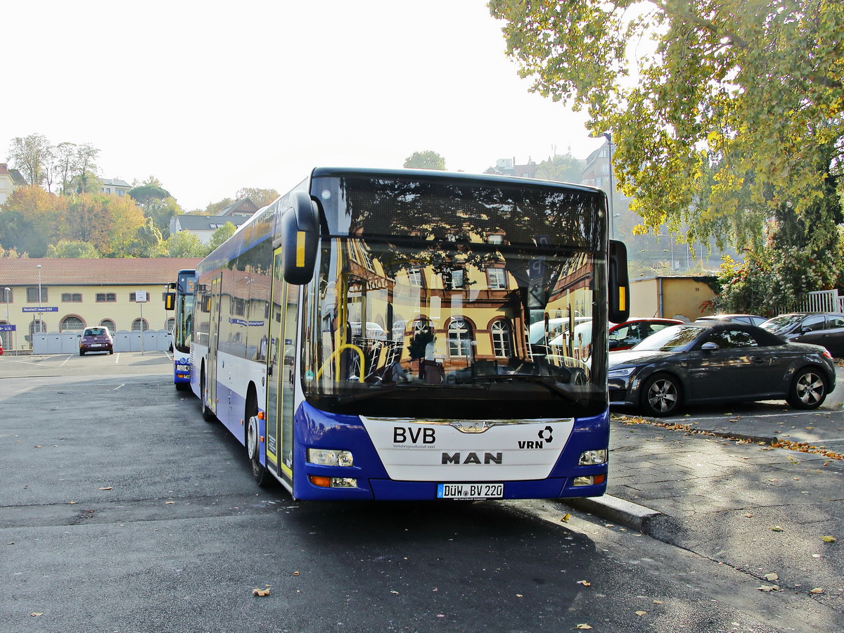 MAN Lion's City der BVB Verkehrsgesellschaft vor dem Bahnhof Neustadt/Weinstrasse am 20. Oktober 2018.