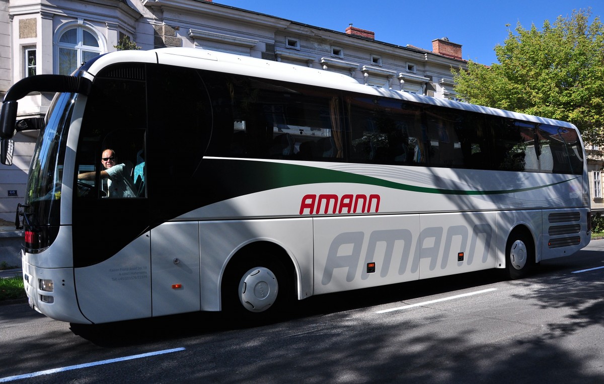 MAN Lions Coach von Amann aus �sterreich am 8.Sept.2014 in Krems unerwegs.