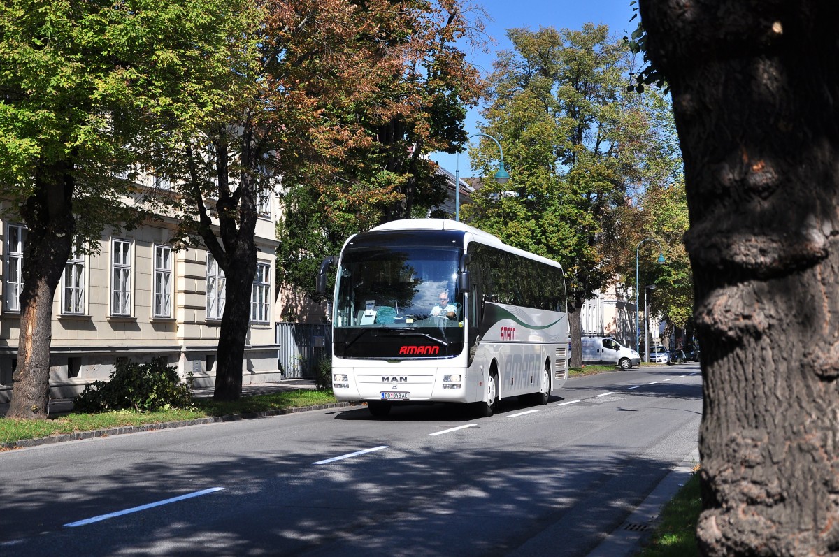 MAN Lions Coach von Amann aus �sterreich am 8.Sept.2014 in Krems unerwegs.