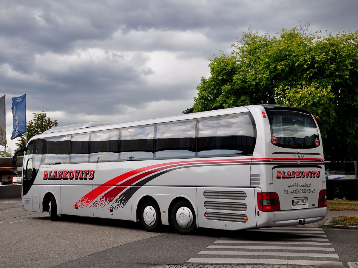 MAN Lions Coach von Blaskovits Reisen aus �sterreich in Krems gesehen.
