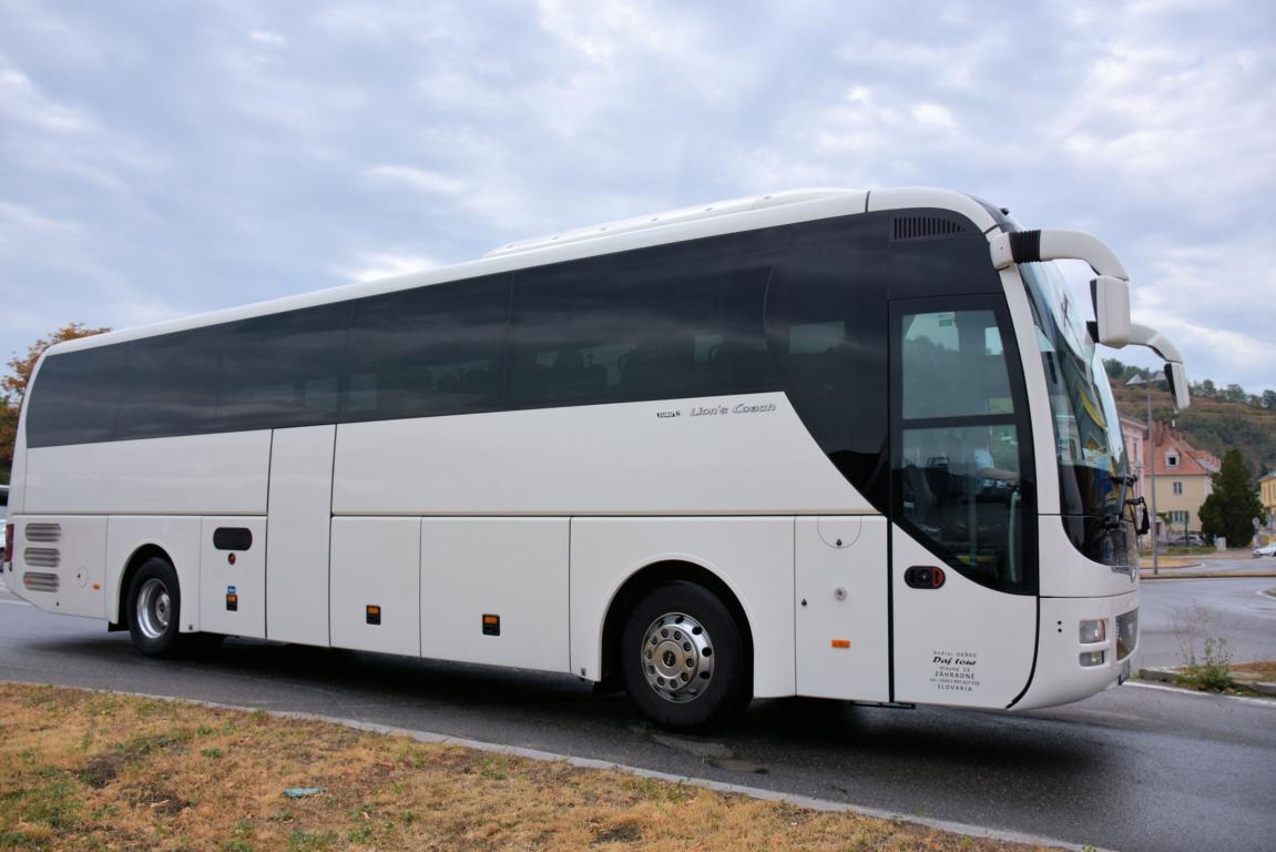 MAN Lion`s Coach von Daf Tours aus der Sk 2017 in Krems.