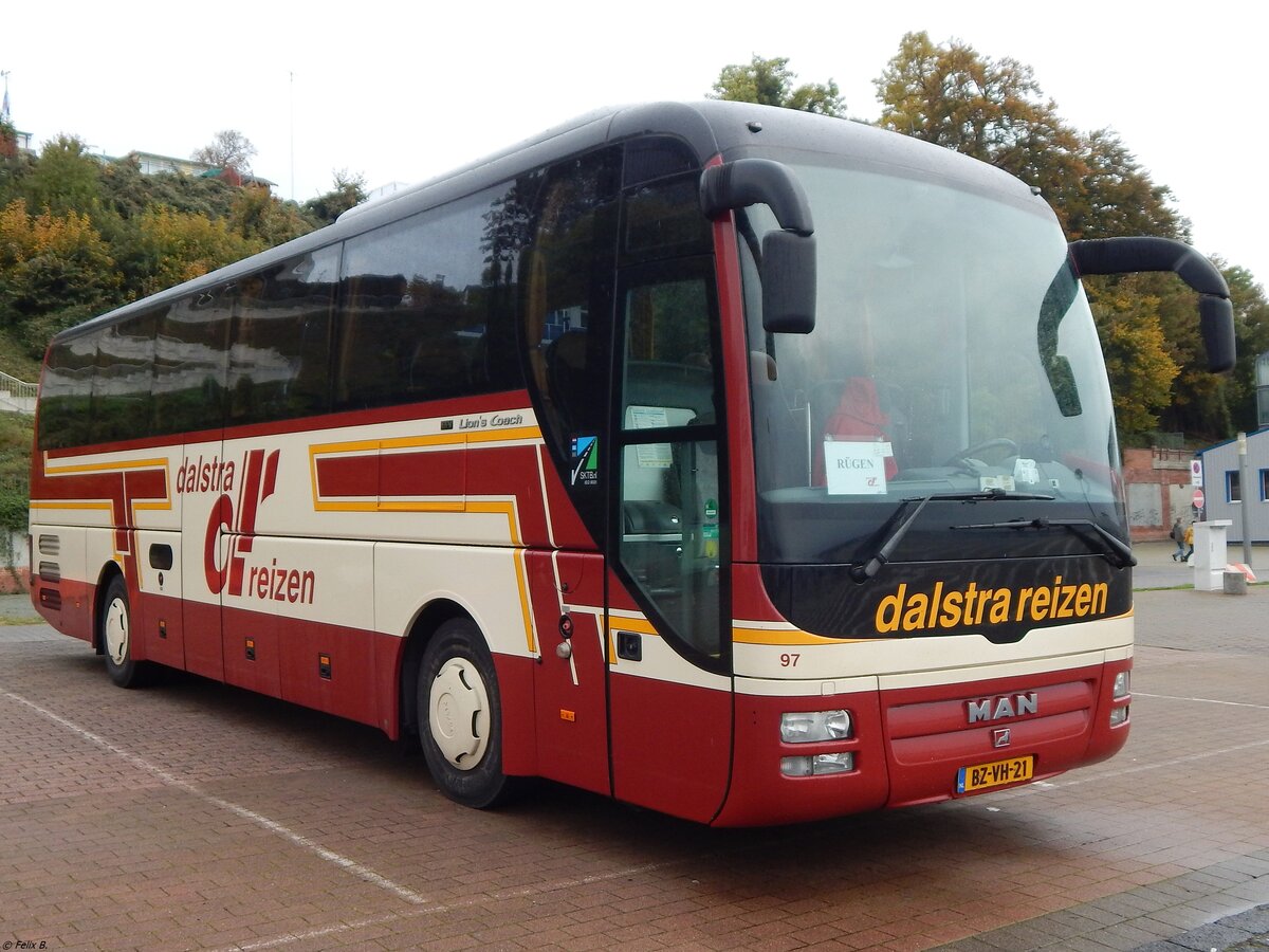 MAN Lion's Coach von Dalstra Reizen aus den Niederlanden im Stadthafen Sassnitz.