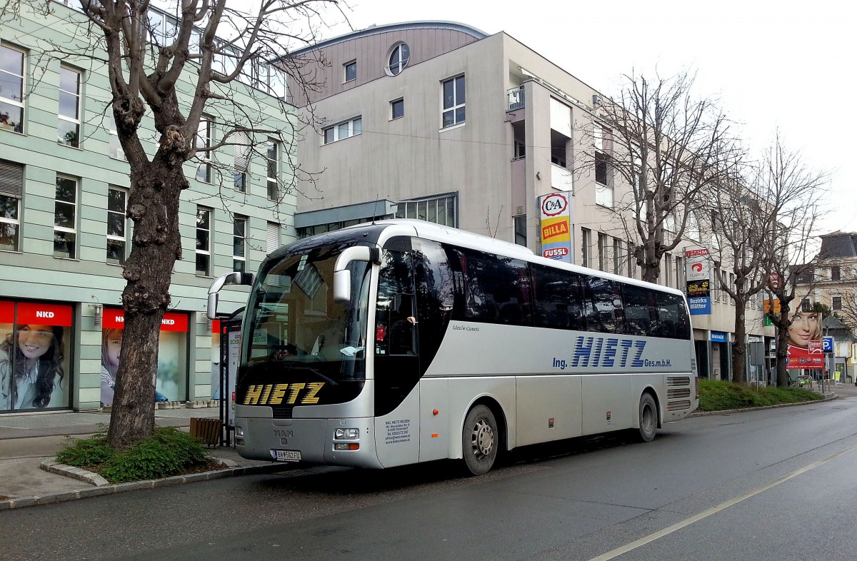 MAN Lions Coach von Hietz Reisen / �sterreich im Dez.2013 in Wien gesehen.