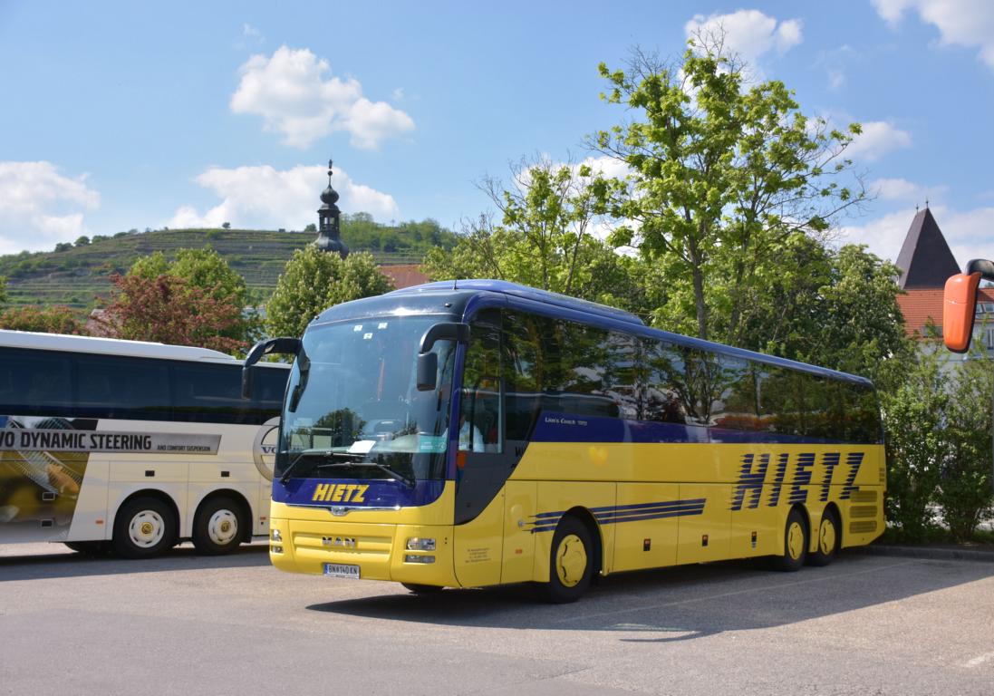 MAN Lion`s Coach von HIETZ Reisen aus Nieder�sterreich in Krems.