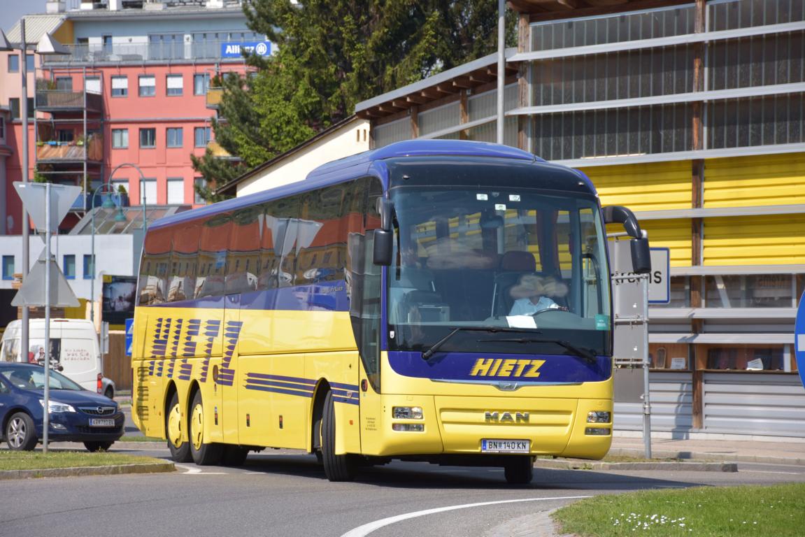 MAN Lion`s Coach von HIETZ Reisen aus Nieder�sterreich in Krems.